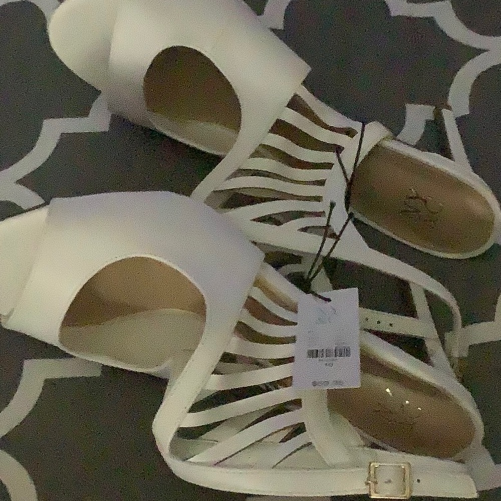 Shoes - Picture 2 of 3